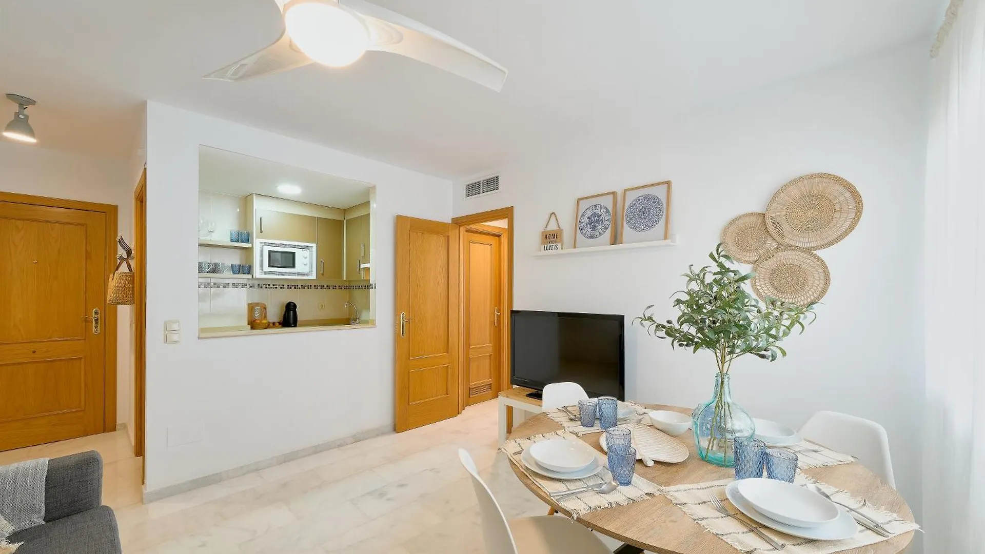 Fuengirola Beach Apartment By Stay Belonio
